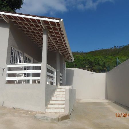 Bonita Casa Das Toninhas Убатуба Екстер'єр фото